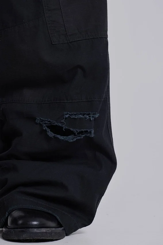 Schwarze Titan-Cargohose
