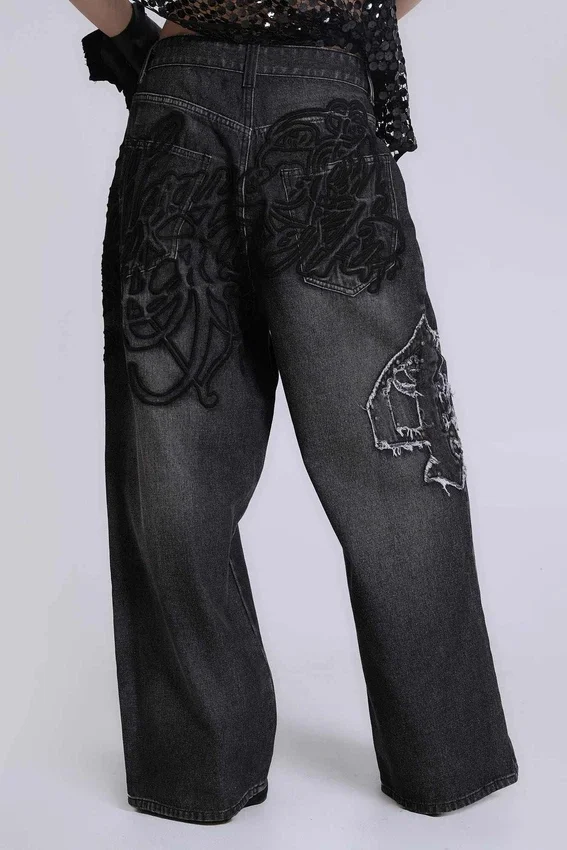 Schwarze XL Colossus Jeans mit erhabener Stickerei