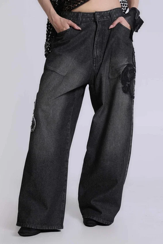 Schwarze XL Colossus Jeans mit erhabener Stickerei