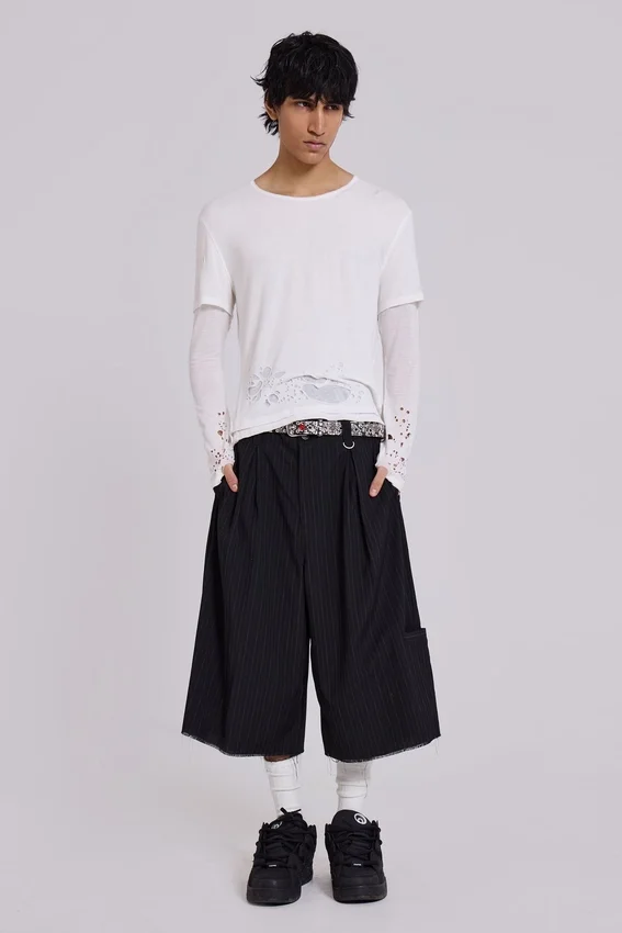 Schwarze XL Goliath Baggy-Shorts mit Nadelstreifen