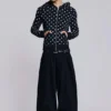 Schwarzer Hoodie mit Polka-Dots