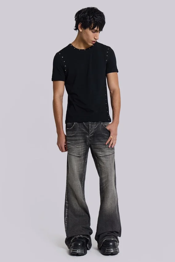 Schwarzes „Mist“-T-Shirt mit Nieten