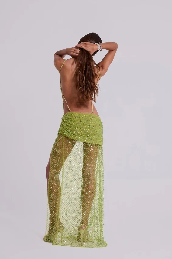 Stellar – Asymmetrisches, handperlbesticktes Maxikleid in Limette