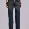 Tori-Jeans mit Low-Rise-Schnitt, Bootcut und Distressed-Effekt aus Spitze