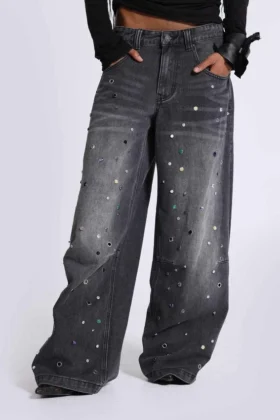 Trixa Colossus Jeans mit Nietenverzierung