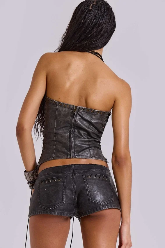 Vaca Whipstitch Mini-Shorts aus Kunstleder in Schwarz