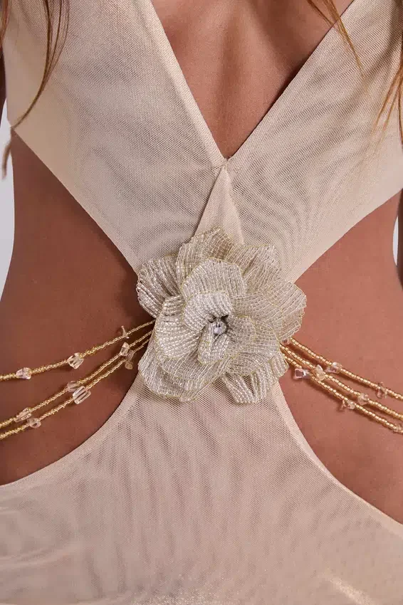 Vida rückenfreies Maxikleid in Gold