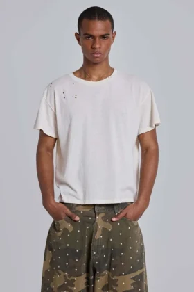 Weißes, verkürztes T-Shirt mit Mottenprint