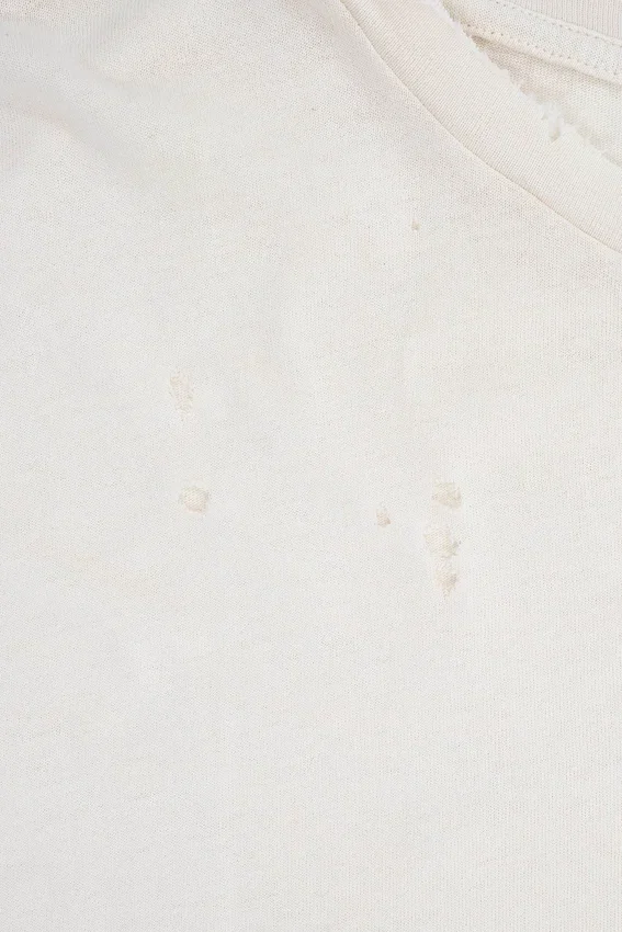 Weißes, verkürztes T-Shirt mit Mottenprint