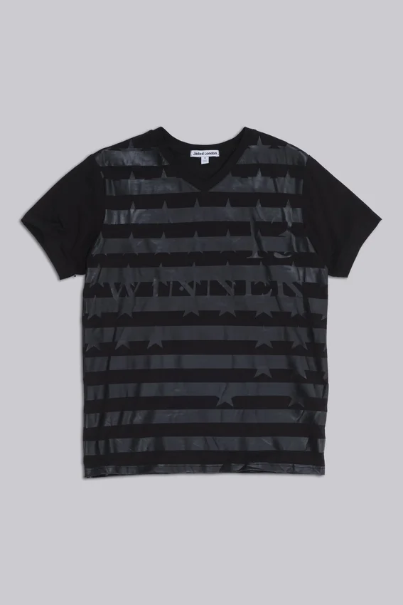 „Winner“ T-Shirt mit V-Ausschnitt